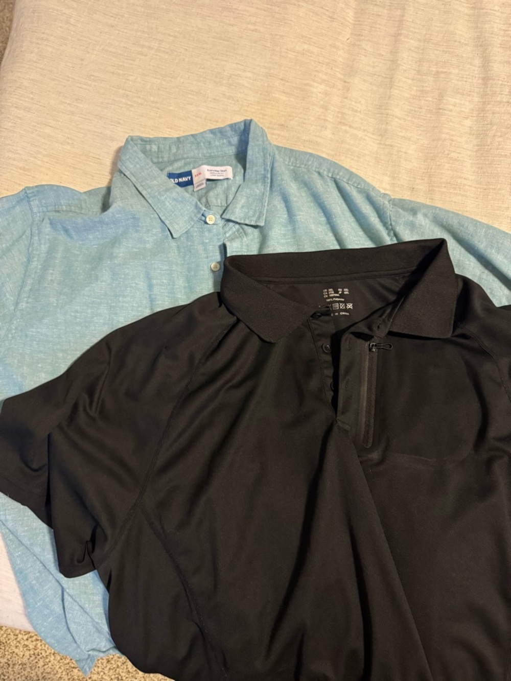 Old Navy Light Blue Linen-Blend Polo & Old Navy Black Performance Zip Polo